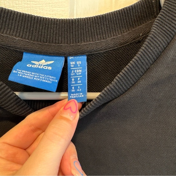 Black Long Sleeve Adidas Crewneck - Size Small - Has Pockets - Picture 4 of 8